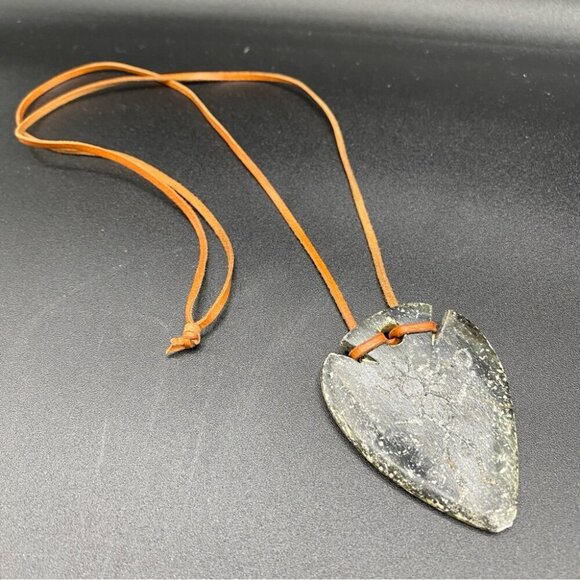 Carved Soapstone Dagger Shaped Pendant Necklace 17in - Picture 14 of 16